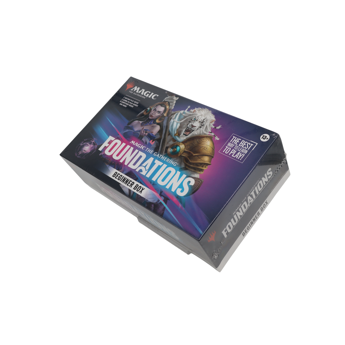 Magic: The Gathering Foundations Beginner Box schuin vooraanzicht in gesloten verpakking